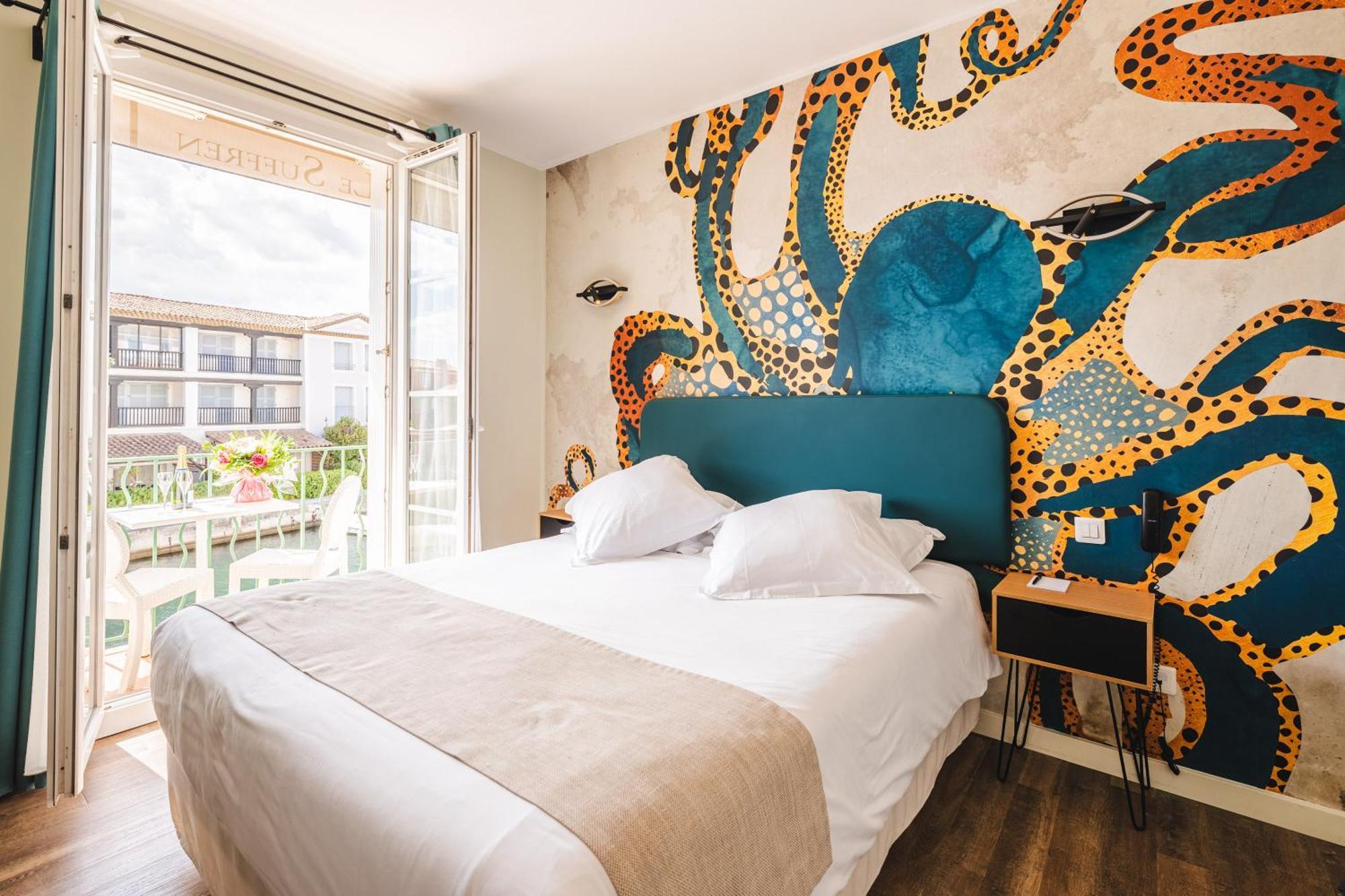 Le Suffren Hotel Grimaud Exterior photo