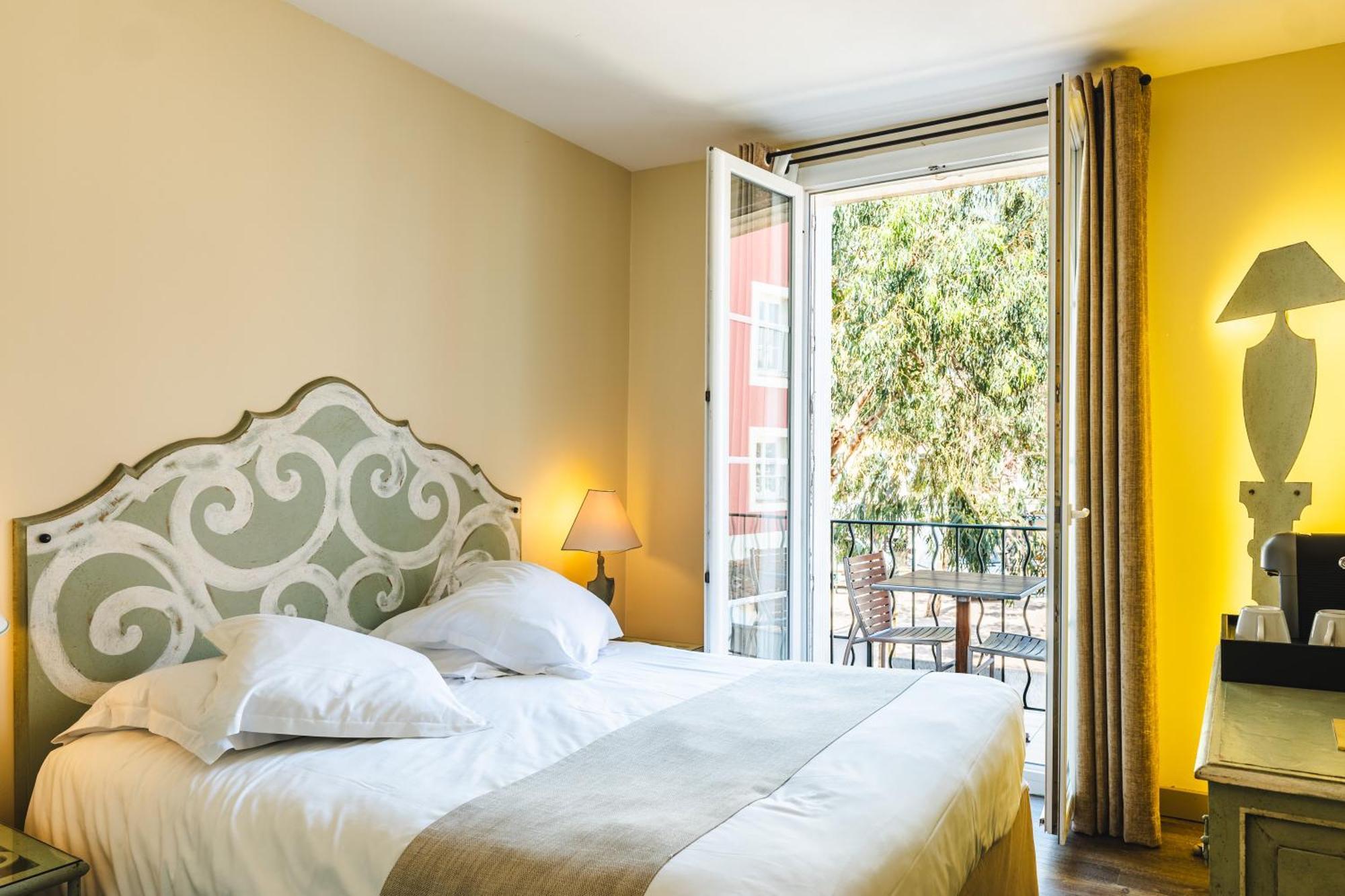 Le Suffren Hotel Grimaud Exterior photo