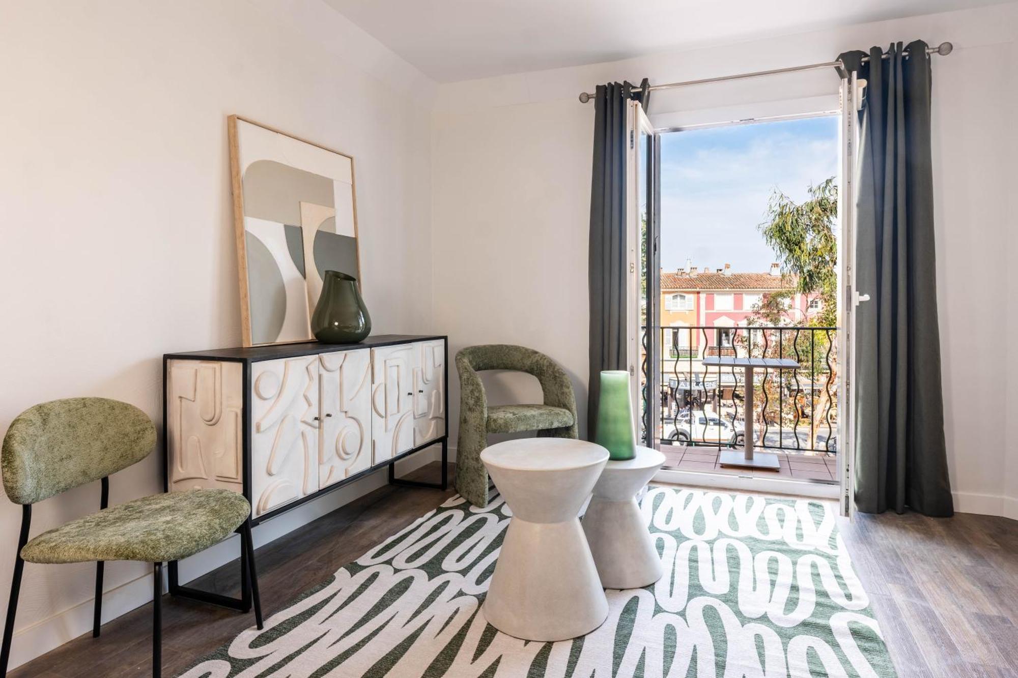 Le Suffren Hotel Grimaud Exterior photo
