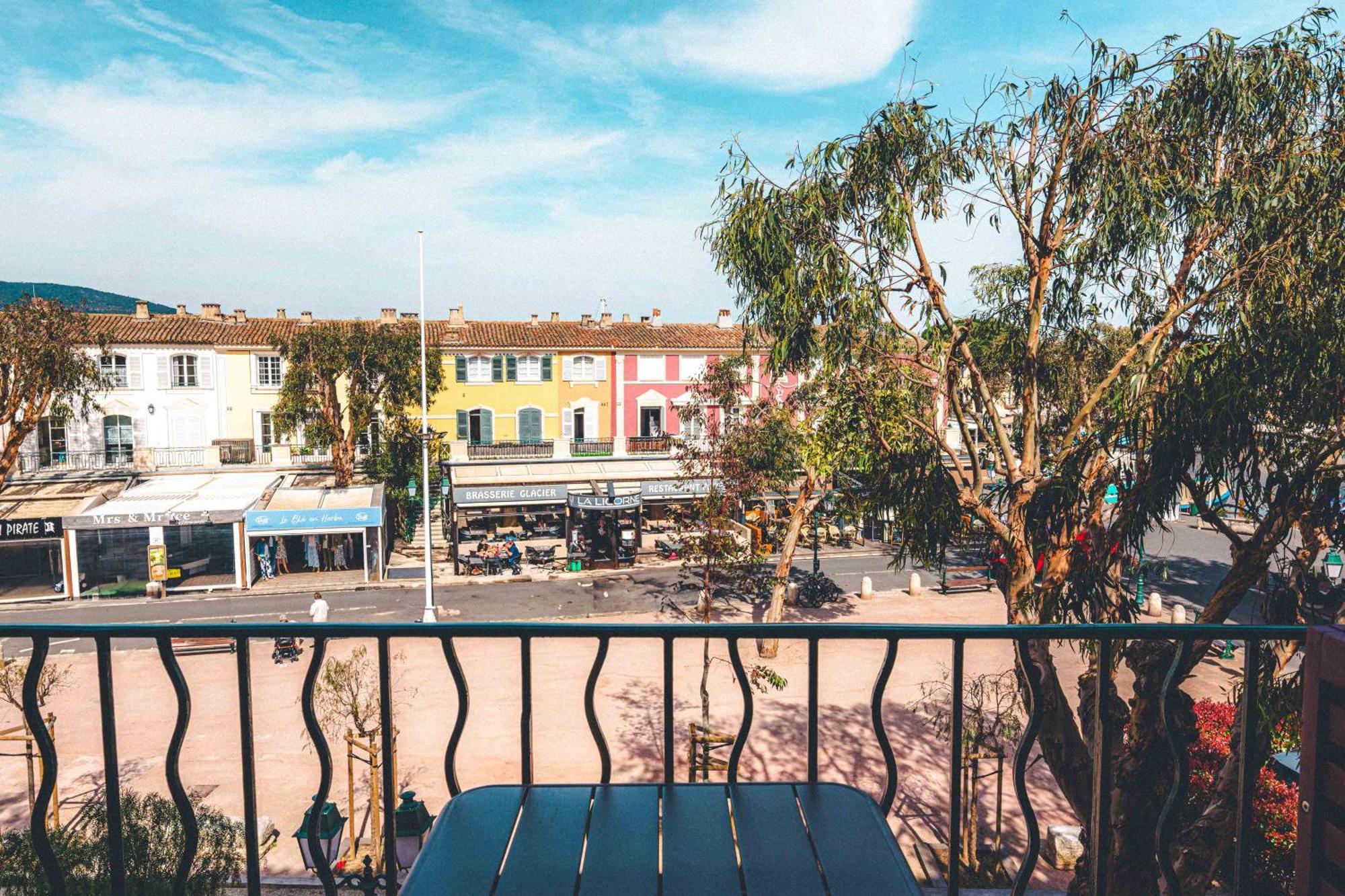 Le Suffren Hotel Grimaud Exterior photo